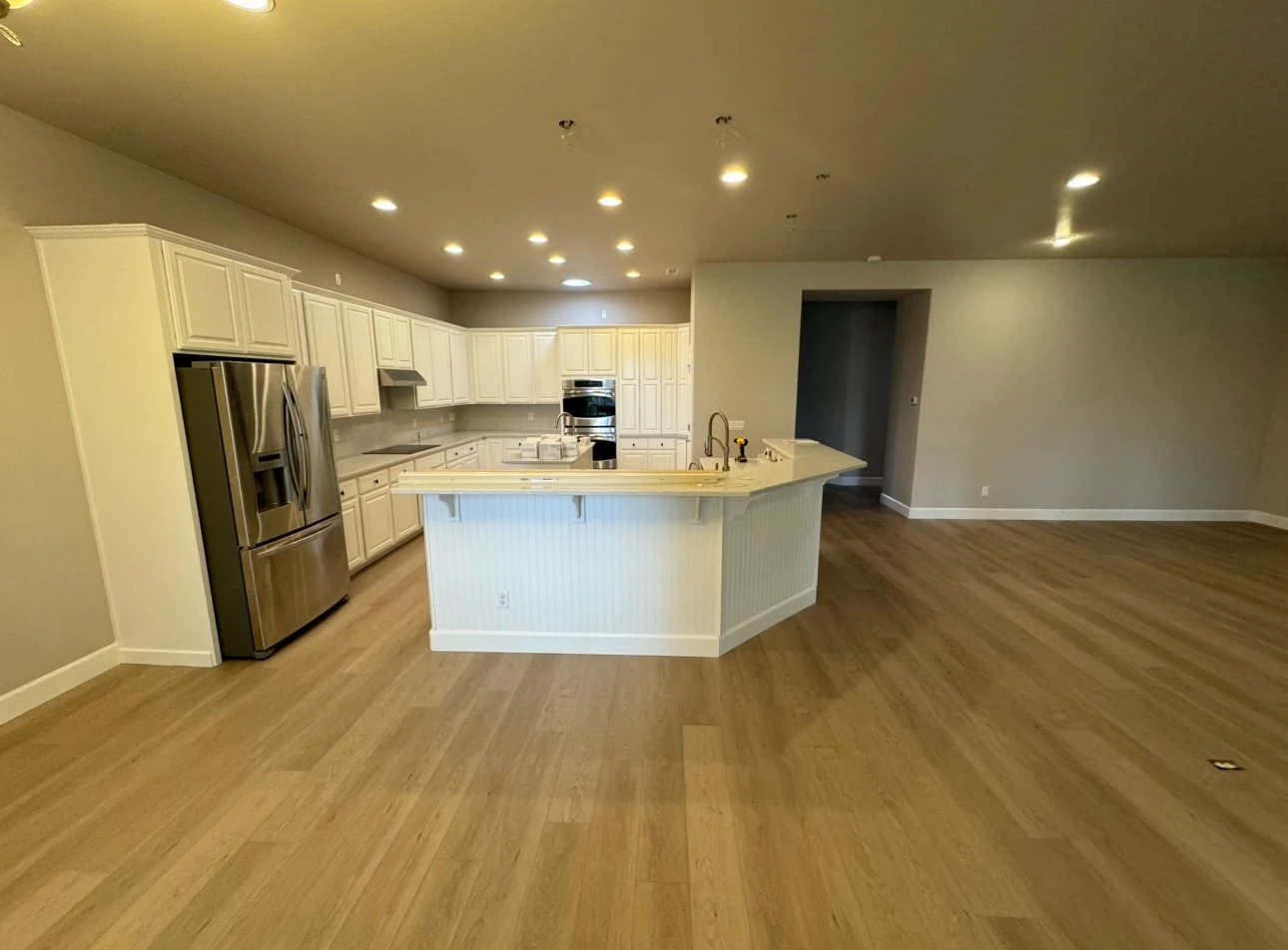 This image depicts a spacious, open plan kitchen General contractor serving Thurston, Mason, Pierce, and Kitsap Counties